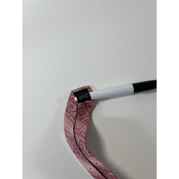 Valentino Italy Men’s Silk Tie Pink Geometric Pattern – Classic Vintage Style - Picture 5 of 6